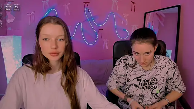 khloebeauty (Ask my age) - flash ass