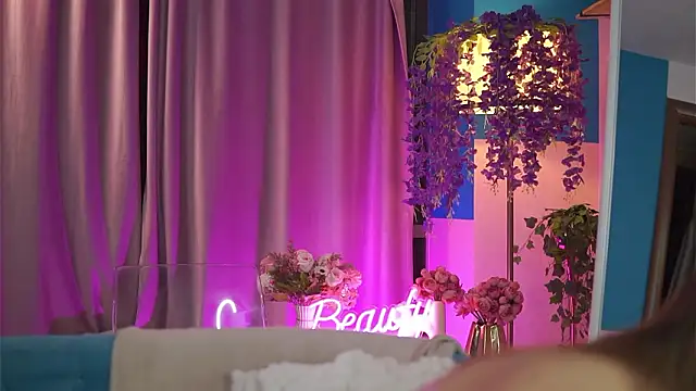 elyssawetxx (F young) - Pleasure for a naked body