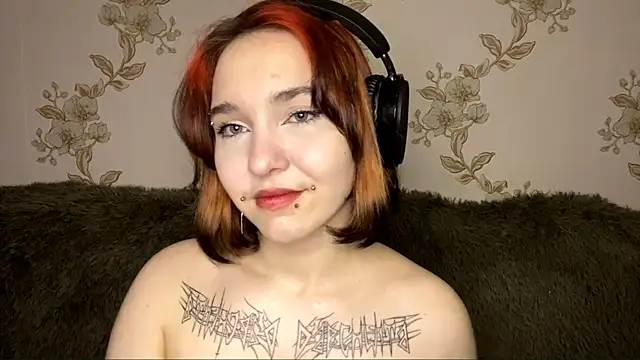 emilyveiro (F teen) - Show my boobs