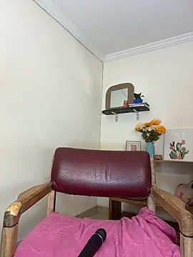 lilarvsh (F young) - SPIT BOOBS & PINCH NIPPLES