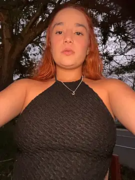 isabella_ferrer99 (F young) - Flash titts and spank them