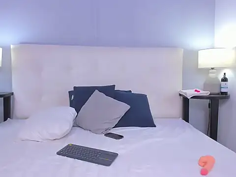 martinaavelvett (F young) - DOGGY STYLE