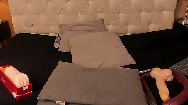 slim_tian (M twink) - Cum show and fuck my ass🍀🌈💚