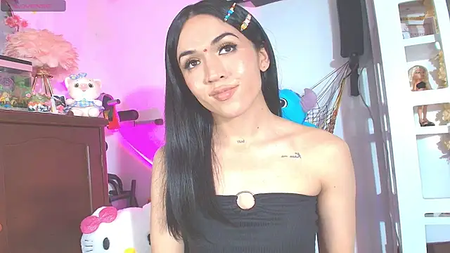 yiyii (T young) - OilShow #lush #pvt #tiny #blonde