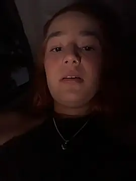 isabella_ferrer99 (F young) - Flash titts and spank them