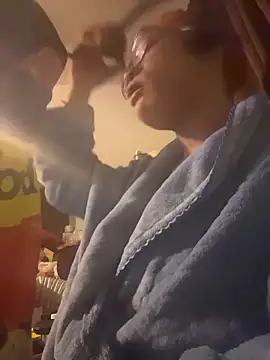 nickytheehawtie (F young) - Happy