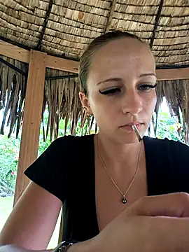 emma4xxx live cam profile