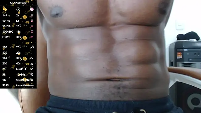 thomsom23 (M young) - big cumshot on my abdomen