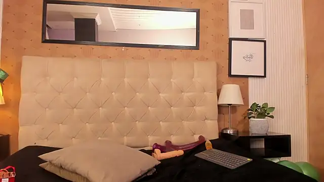 slim_tian (M twink) - Cum show and fuck my ass🍀🌈💚