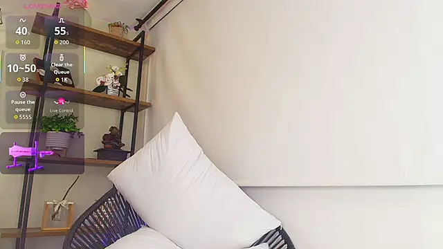 free online web cam Sassy--Girl