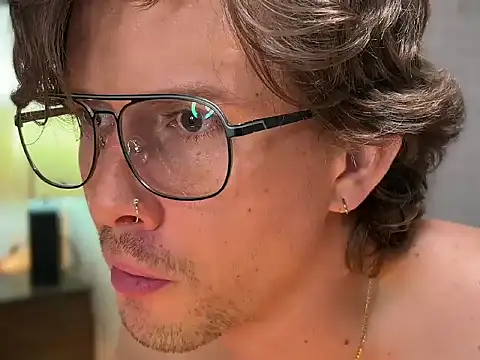 mcklister_kinky_feets webcam stripchat model stream image