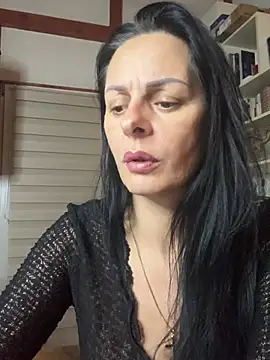 miriamdelyn (F milf) - Undress me bby!