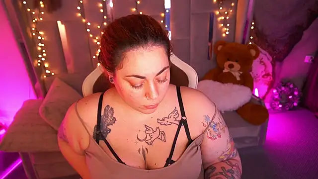 kittywakee - Kittywakee's free webcam - UK Sex Cams