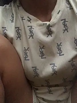 cute_lady99 (F young) - Naked and Masturbating for 2 minutes