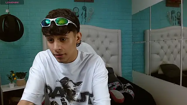 DraxBlade09's live cam