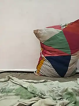 nikkyguddi - Nikkyguddi's free webcam - UK Sex Cams