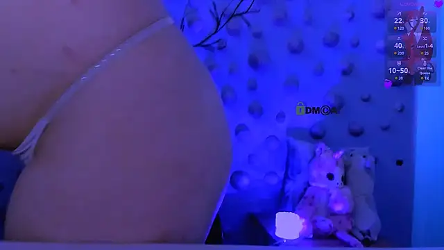 nikole_kitt (F teen) - show boobs