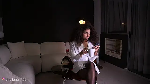 paulacora100 (F young) - remove panties