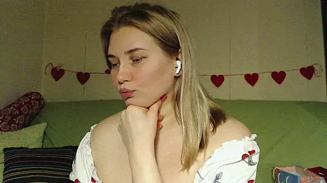 mmmpinupgirl (F milf) - DILDO IN PUSSY