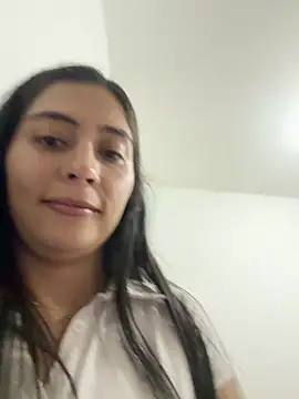 sophie__foxxx (F young) - RUN THE PANTY A LITTLE