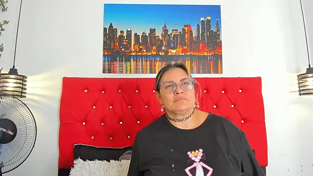 carolinacrus01 - Carolinacrus01's free webcam - UK Sex Cams