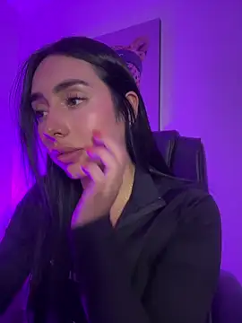 Webcam Model (isabella_jade)  is live.Free join now!