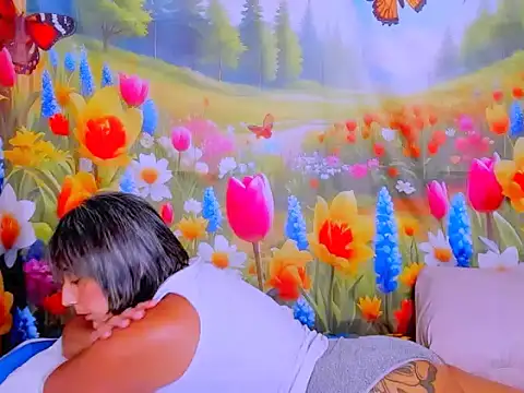 indianroxy live cam profile