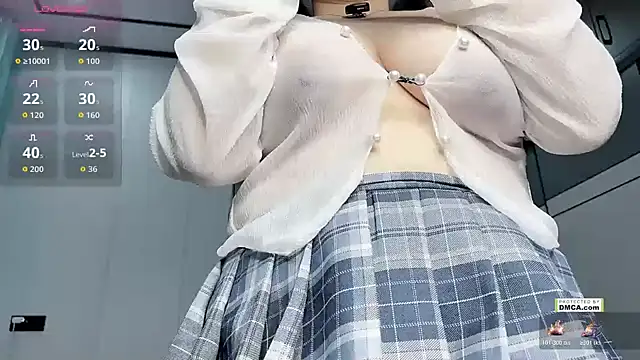 美女22Momo-在线直播