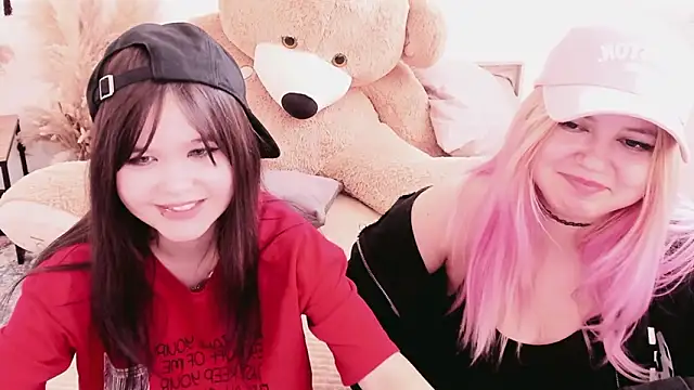 elainebeness - Elainebeness's free webcam - UK Sex Cams