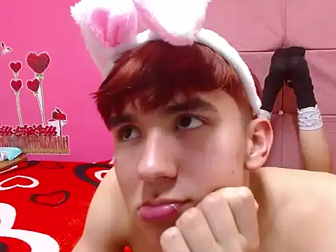 massimoferrera303av (M twink) - Play with my pussy for u ... omg