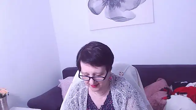 christarose (F mature) - dance monkey,naked