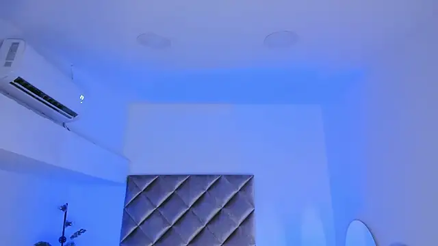 malaia_hills - Malaia_hills's free webcam - UK Sex Cams