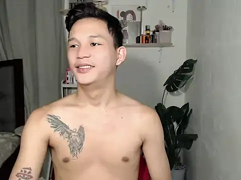 asianmonstercock05 - Asianmonstercock05's free webcam - UK Sex Cams