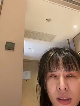 Sunflower-77 Live Webcam on Stripchat