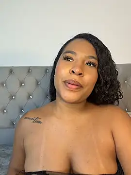 izzybelmonth12 - Izzybelmonth12's free webcam - UK Sex Cams