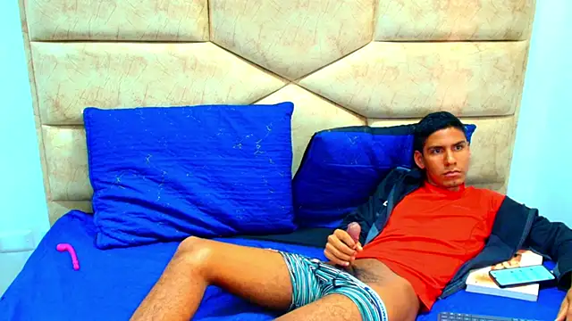 darkknight_xx - Darkknight_xx's free webcam - UK Sex Cams