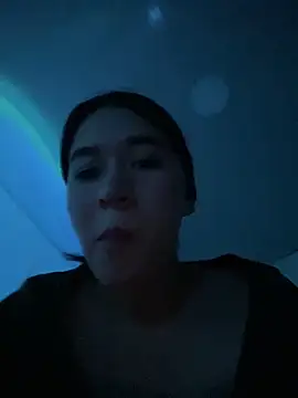 emi_blair (F teen) - Full naked + plug ass