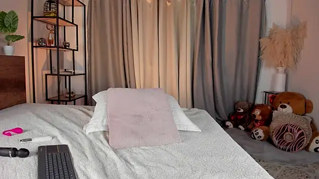 amber_maxwell (F teen) - masturbation for youu