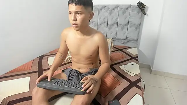 maykyboyx (M young) - completely naked