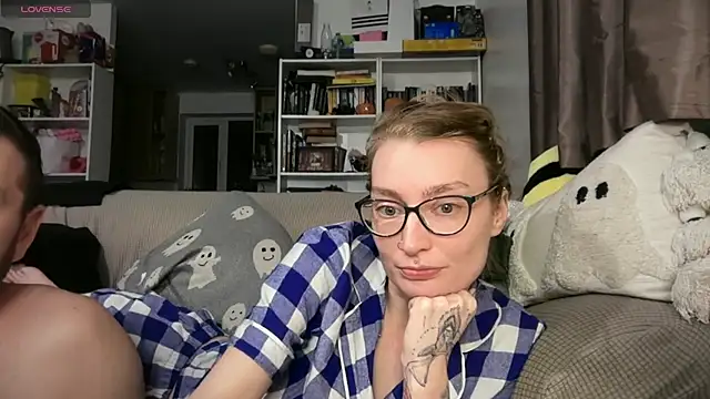 harleyblair (Ask my age) - top off