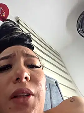 Webcam Model (alaia_princess)  is live.Free join now!