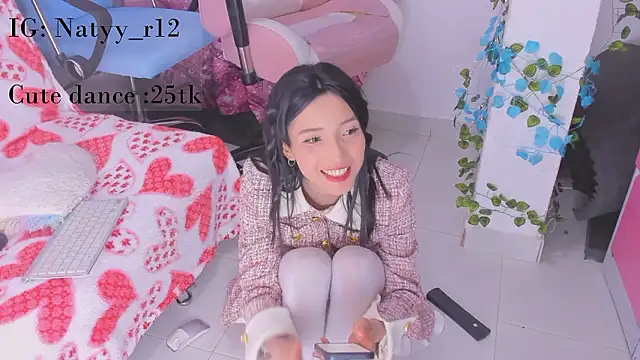 midori_back_01 - MIDORI_BACK_01's free webcam - UK Sex Cams