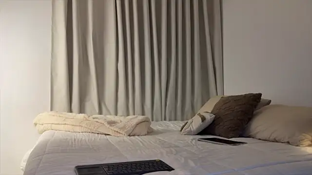 Miia_Vega_ live cam profile