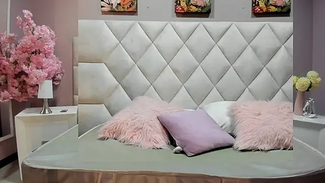 lily_cooper__ - Lily_Cooper__'s free webcam - UK Sex Cams