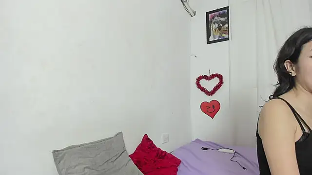 Laura_and_Kevin live sex cam