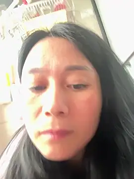 美女buusoom在线直播