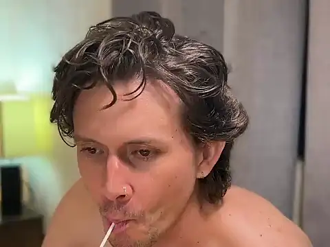 Preview of mcklister_kinky_feets