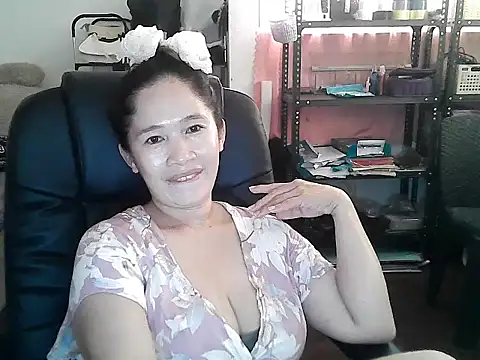 alexiadreamer - Alexiadreamer's free webcam - UK Sex Cams