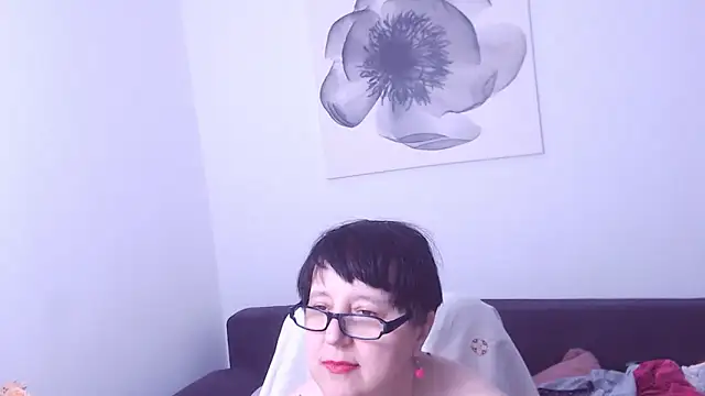 christarose (F mature) - dance monkey,naked