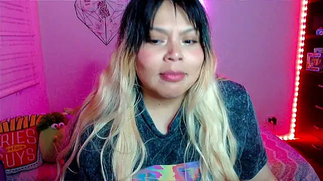 elliemoonx - EllieMoonX's free webcam - UK Sex Cams